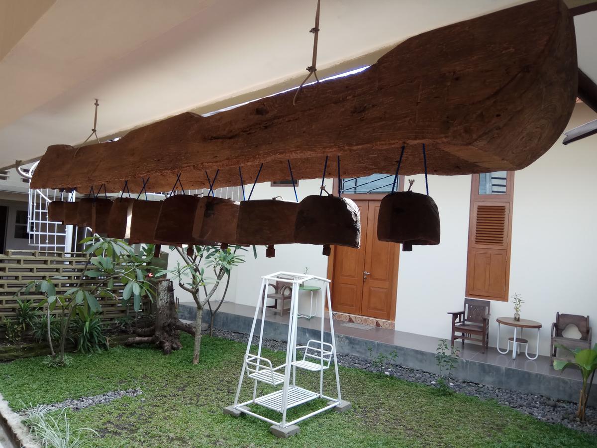 Doeloerkoe Homestay Solo Extérieur photo