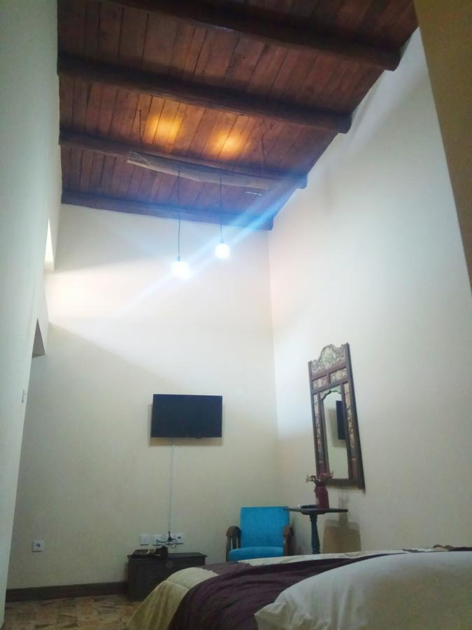 Doeloerkoe Homestay Solo Extérieur photo