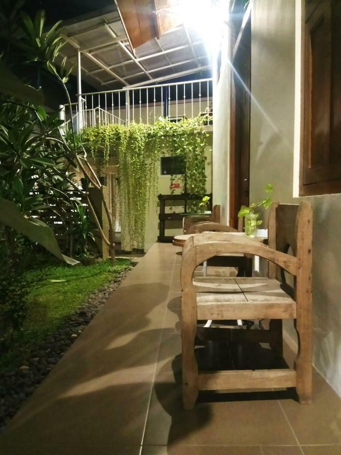 Doeloerkoe Homestay Solo Extérieur photo